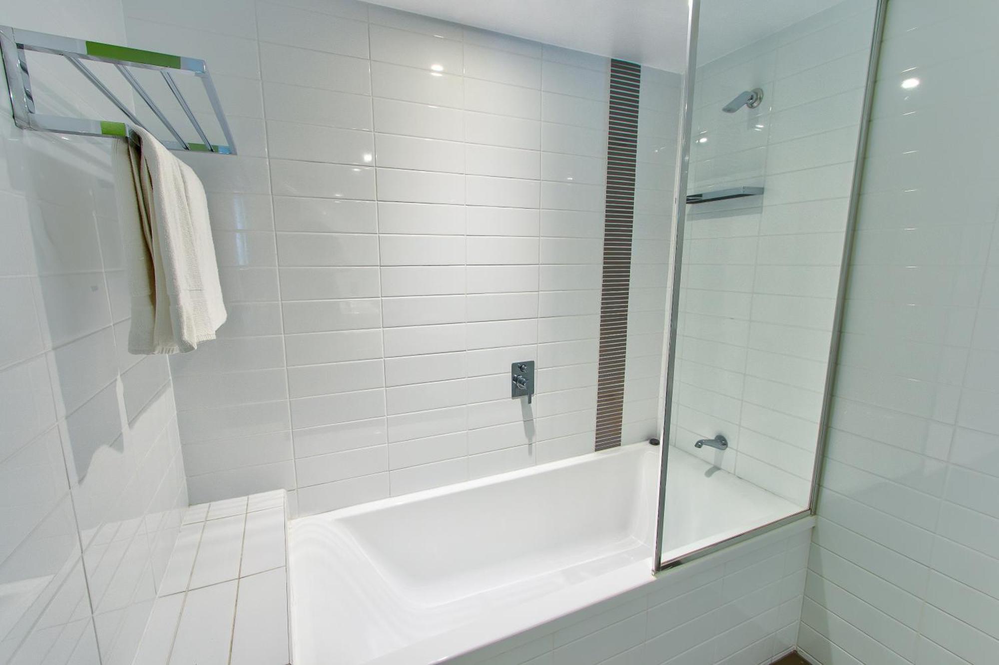 Mackay Oceanside Central Hotel Official Экстерьер фото