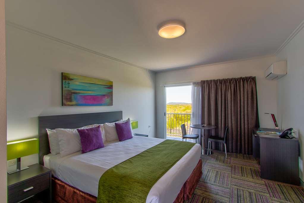 Mackay Oceanside Central Hotel Official Номер фото
