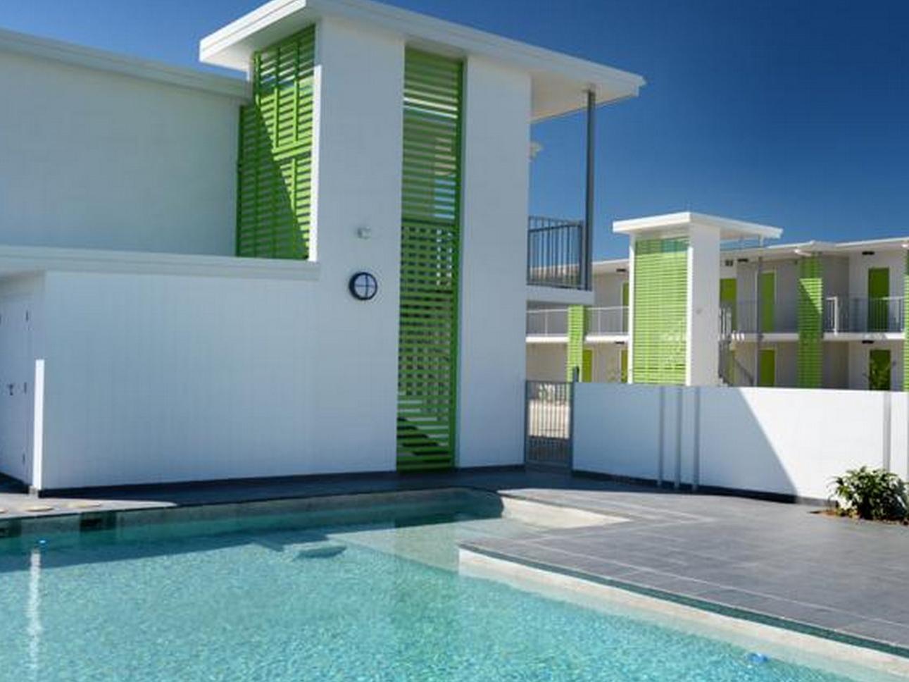 Mackay Oceanside Central Hotel Official Экстерьер фото