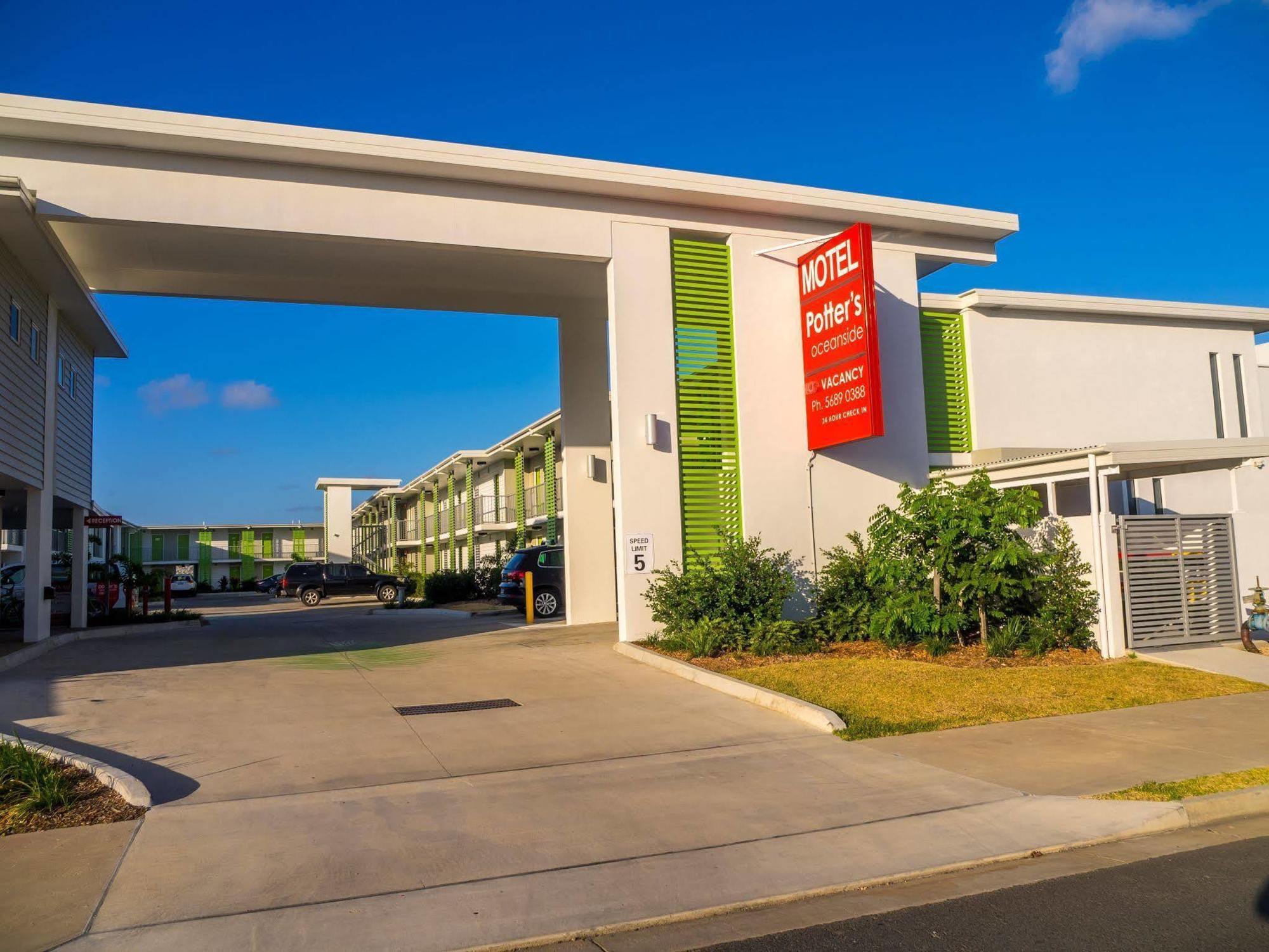 Mackay Oceanside Central Hotel Official Экстерьер фото