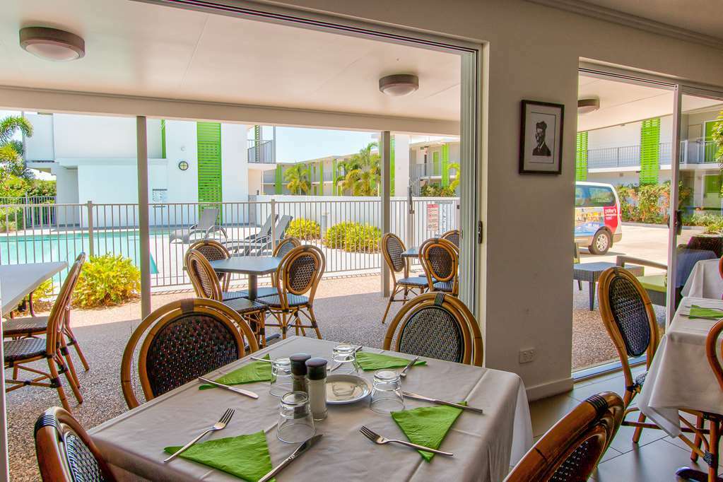 Mackay Oceanside Central Hotel Official Ресторан фото