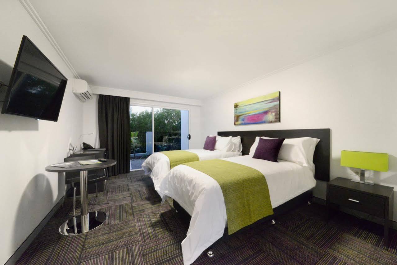 Mackay Oceanside Central Hotel Official Экстерьер фото